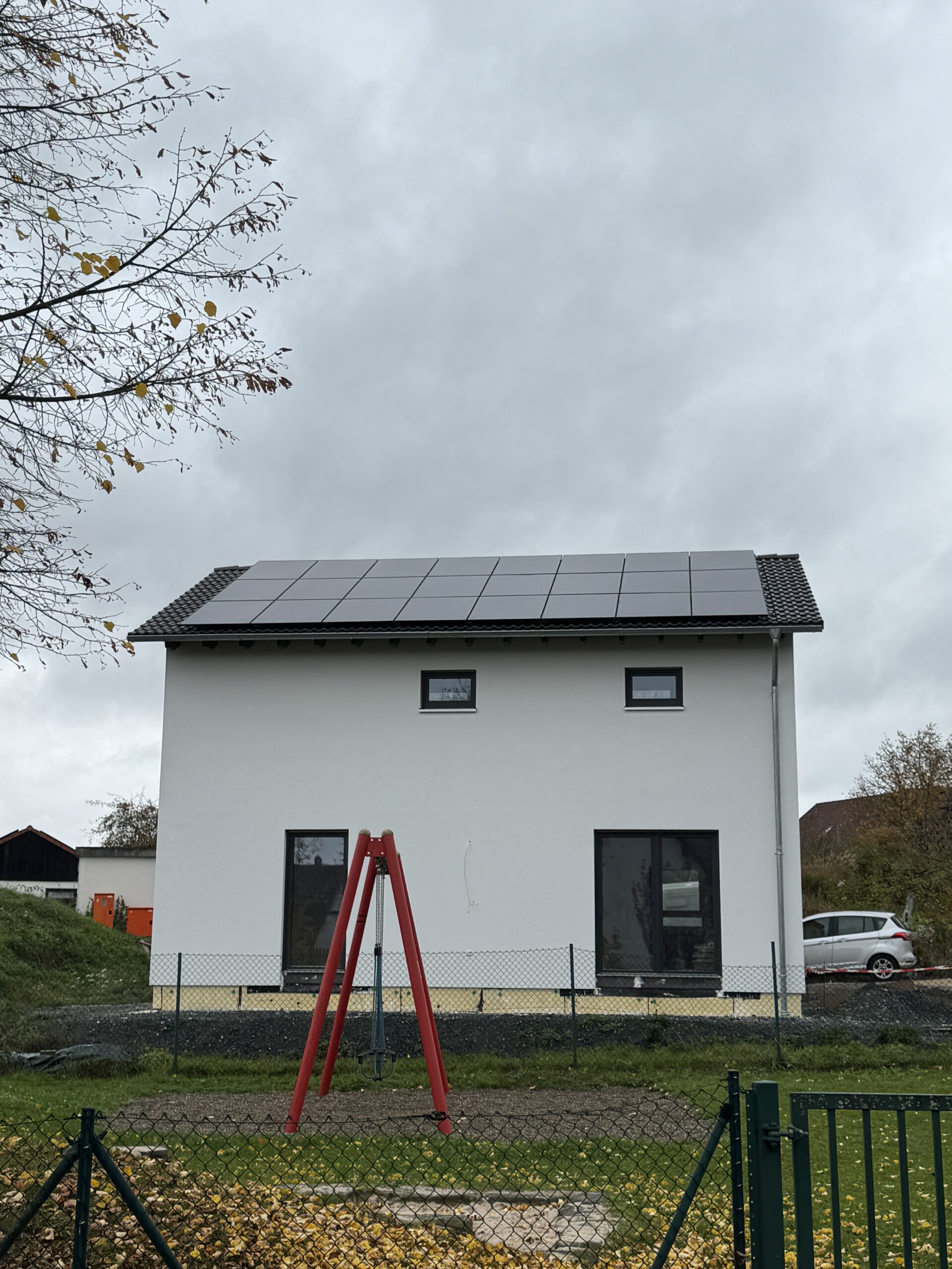 10,8 kWp Photovoltaikanlage mit 24 Bauer-Modulen in Mainleus